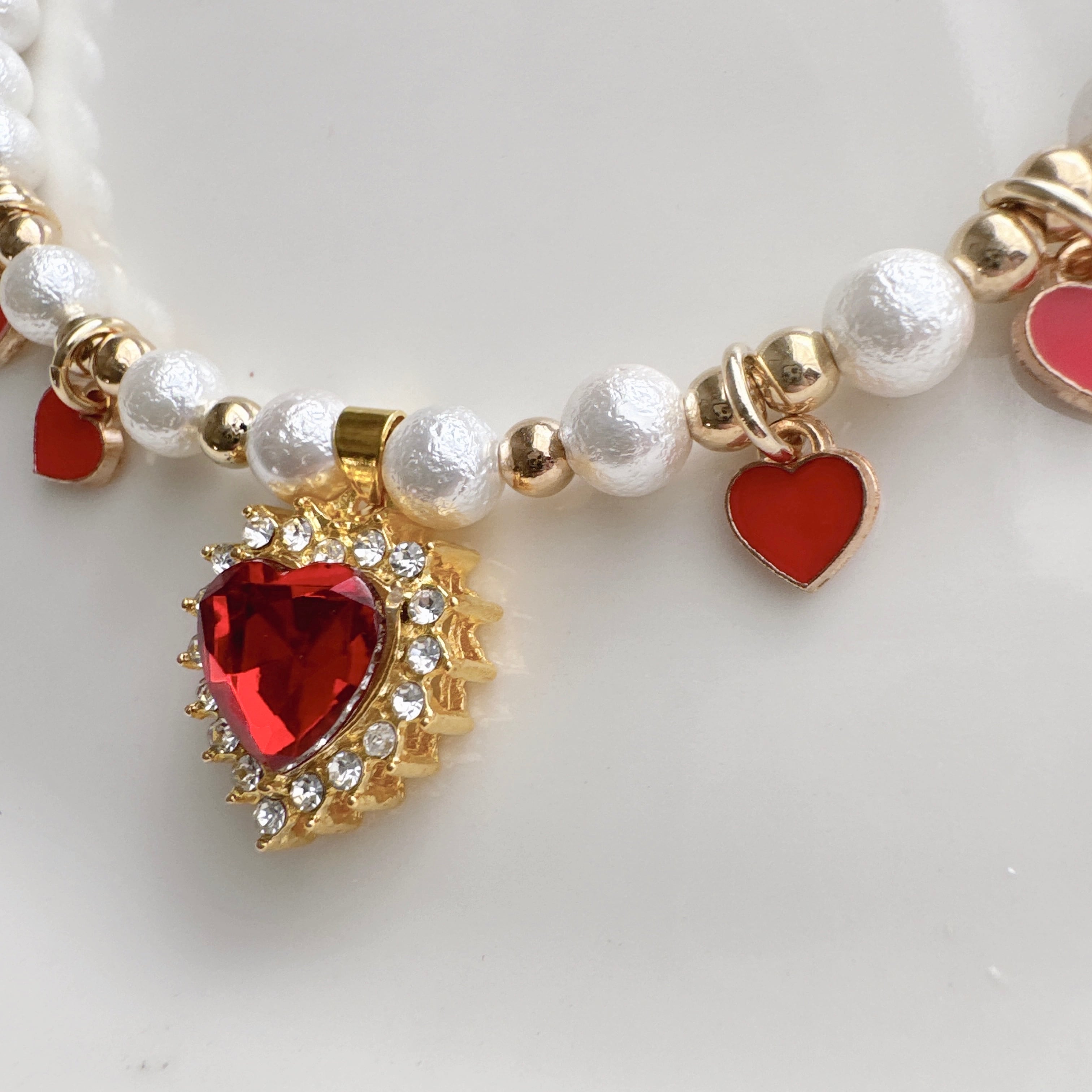 ミニハートいっぱいの上品ネックレス