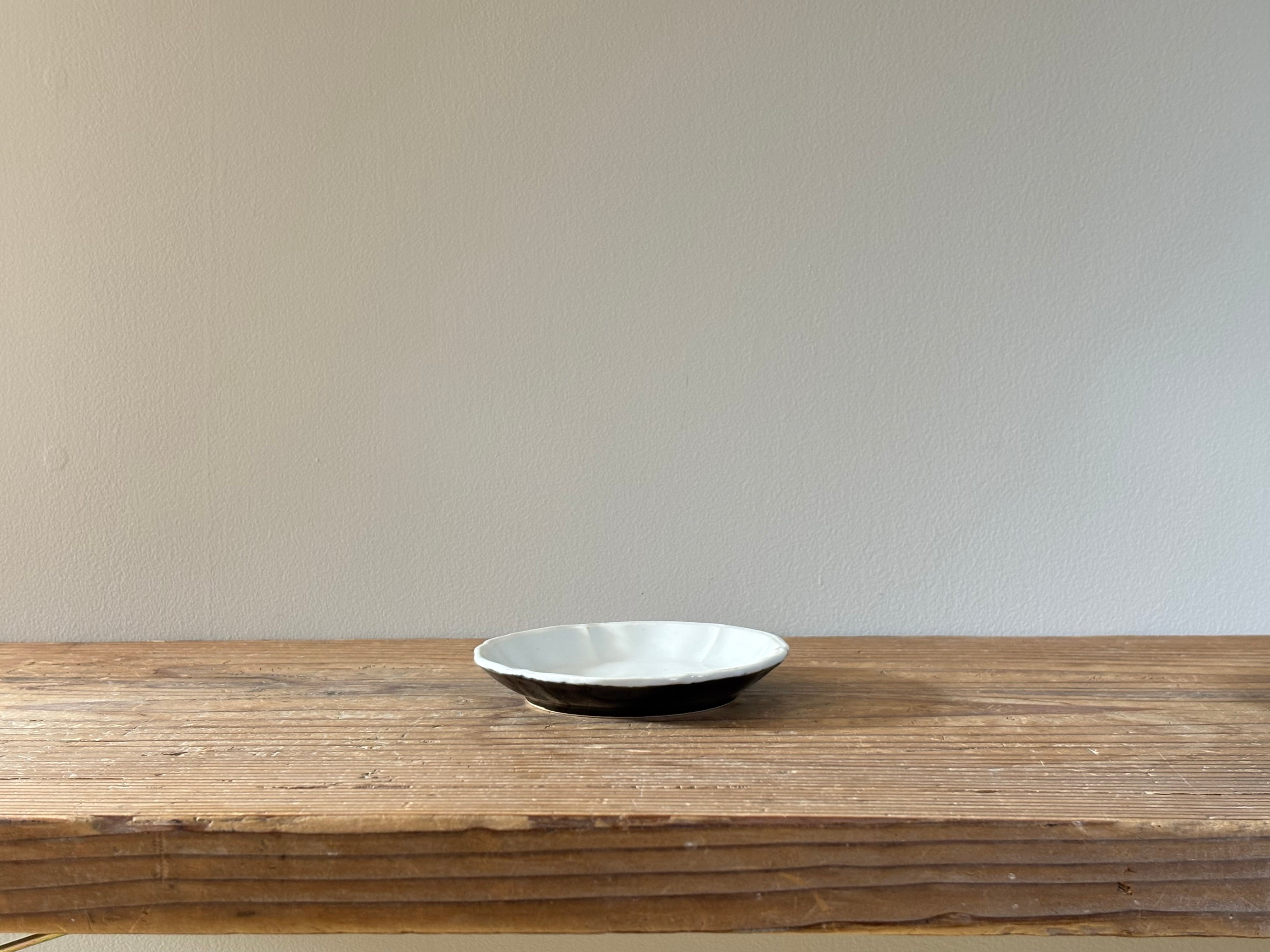 花形深まめ皿(cul noir) C614