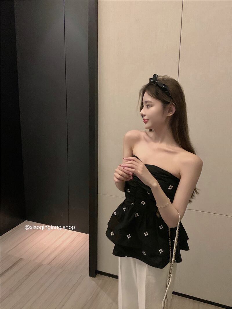 フローラルトップス サマーストラップレスブラック薄手 夏物 花柄 ピュア ブラックストロベリース23487614031