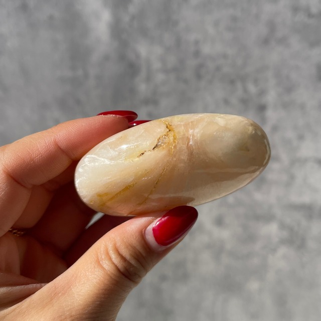 【スティルバイト】パームストーン｜握り石｜鉱物 天然石 パワーストーン