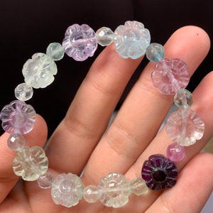フローライト・お花デザインブレスレット