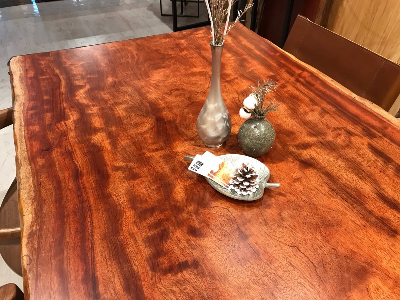 ブビンガ　一枚板　テーブル　光沢仕上げ　レア ブビンガ 一枚板 テーブル 光沢仕上げ レア