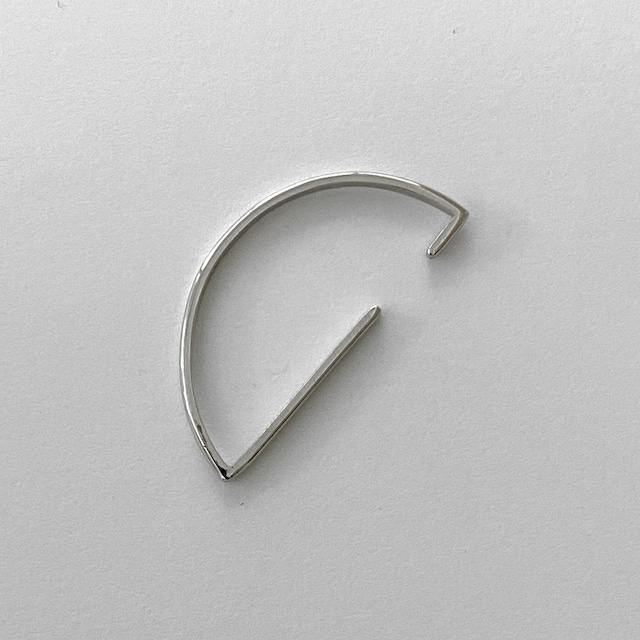 ‘shape’ halfmoon earcuff /platinm950