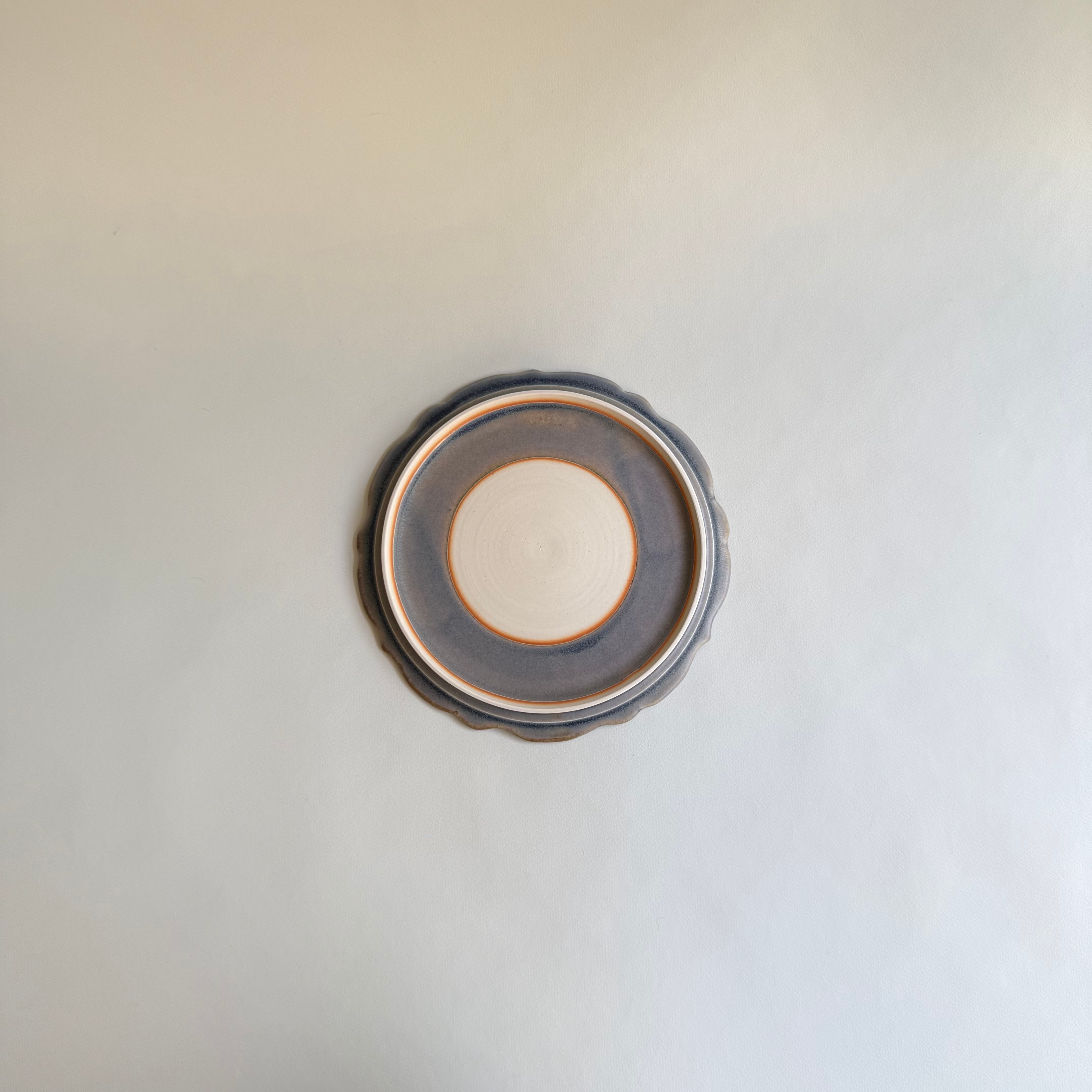 杉原万理江 稜花6寸台皿 (ブルー) | gallery 一白