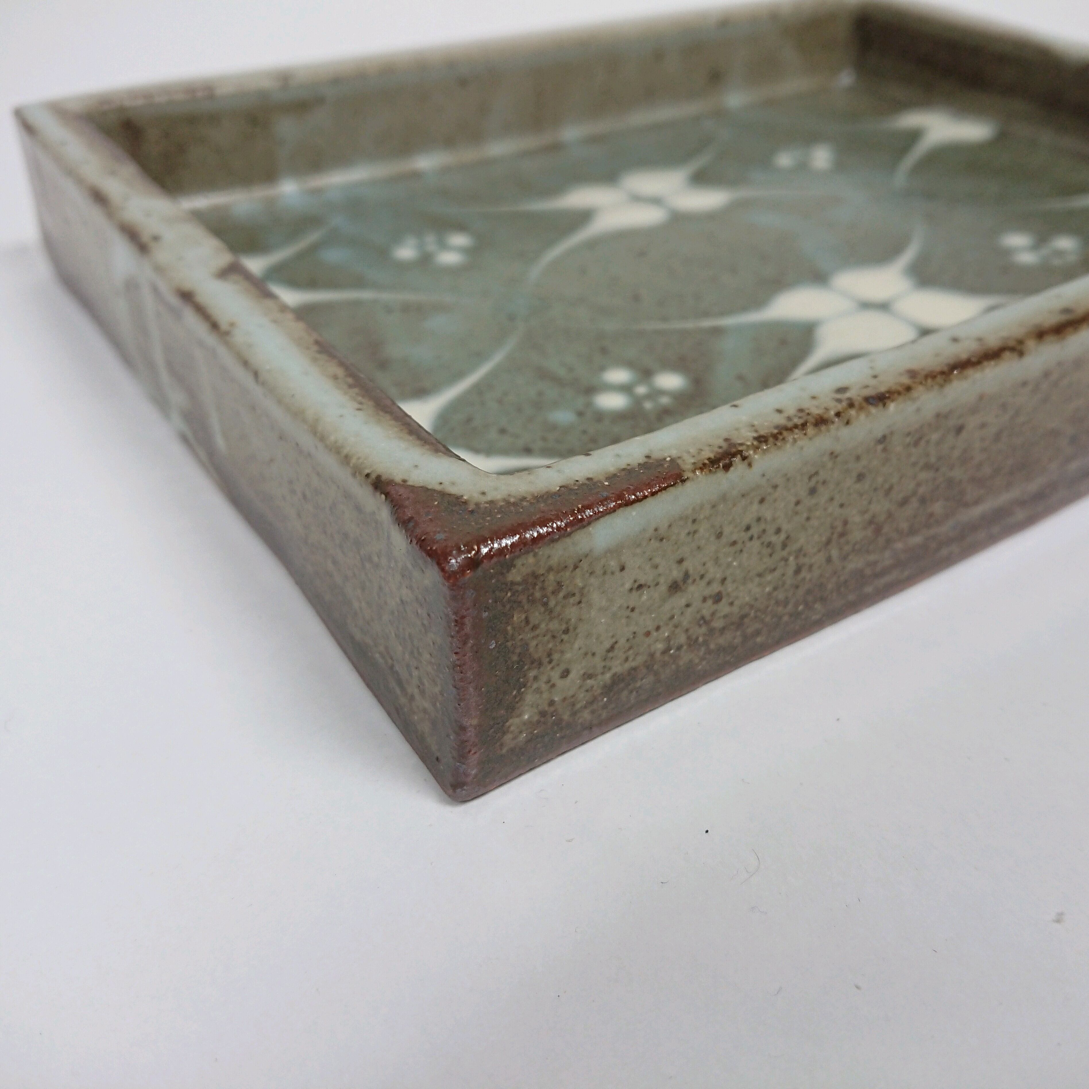 益子焼 神谷正一作 呉須梅文角皿 未使用品 | coshiki