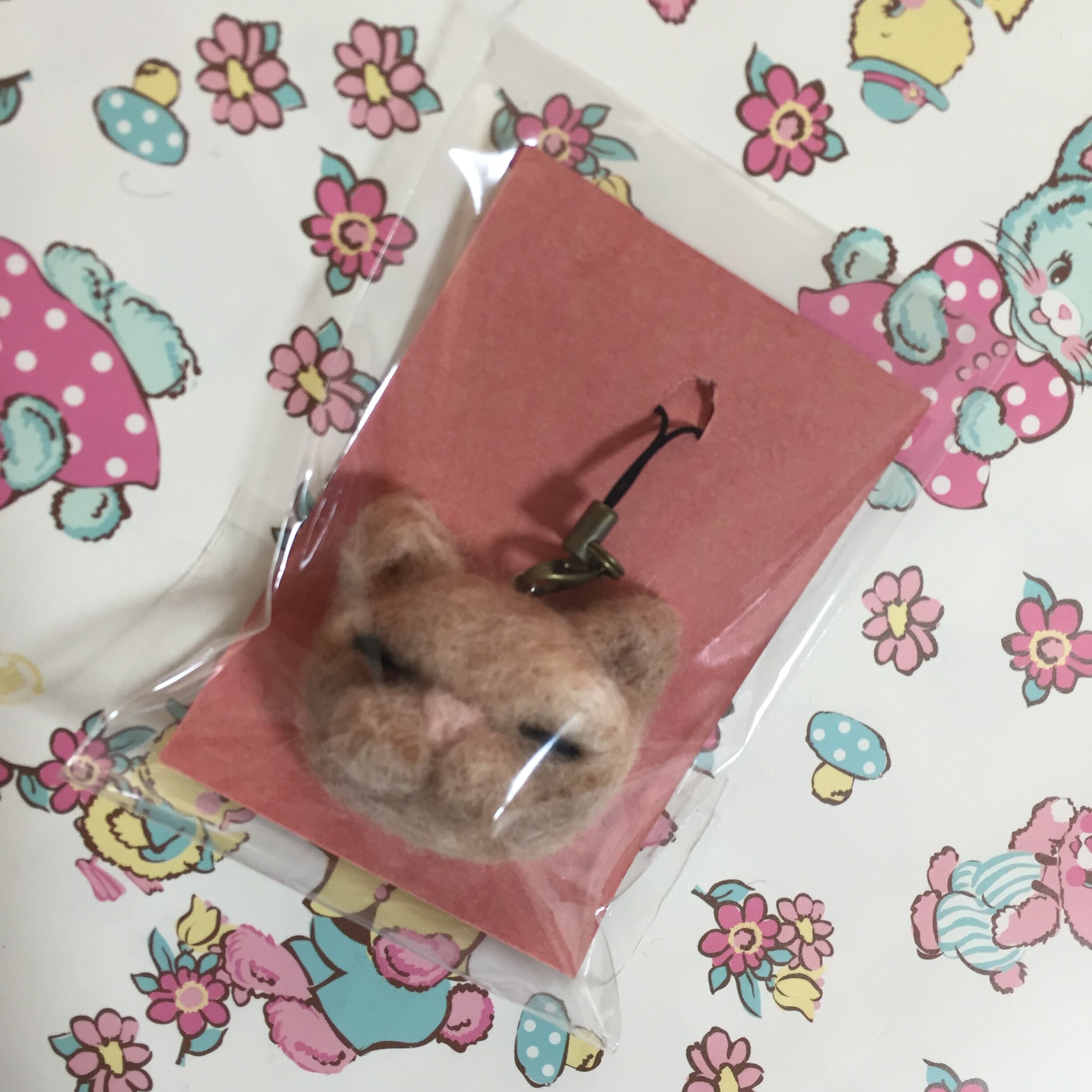 羊毛フェルト 猫ちゃんキーホルダー | Pay ID