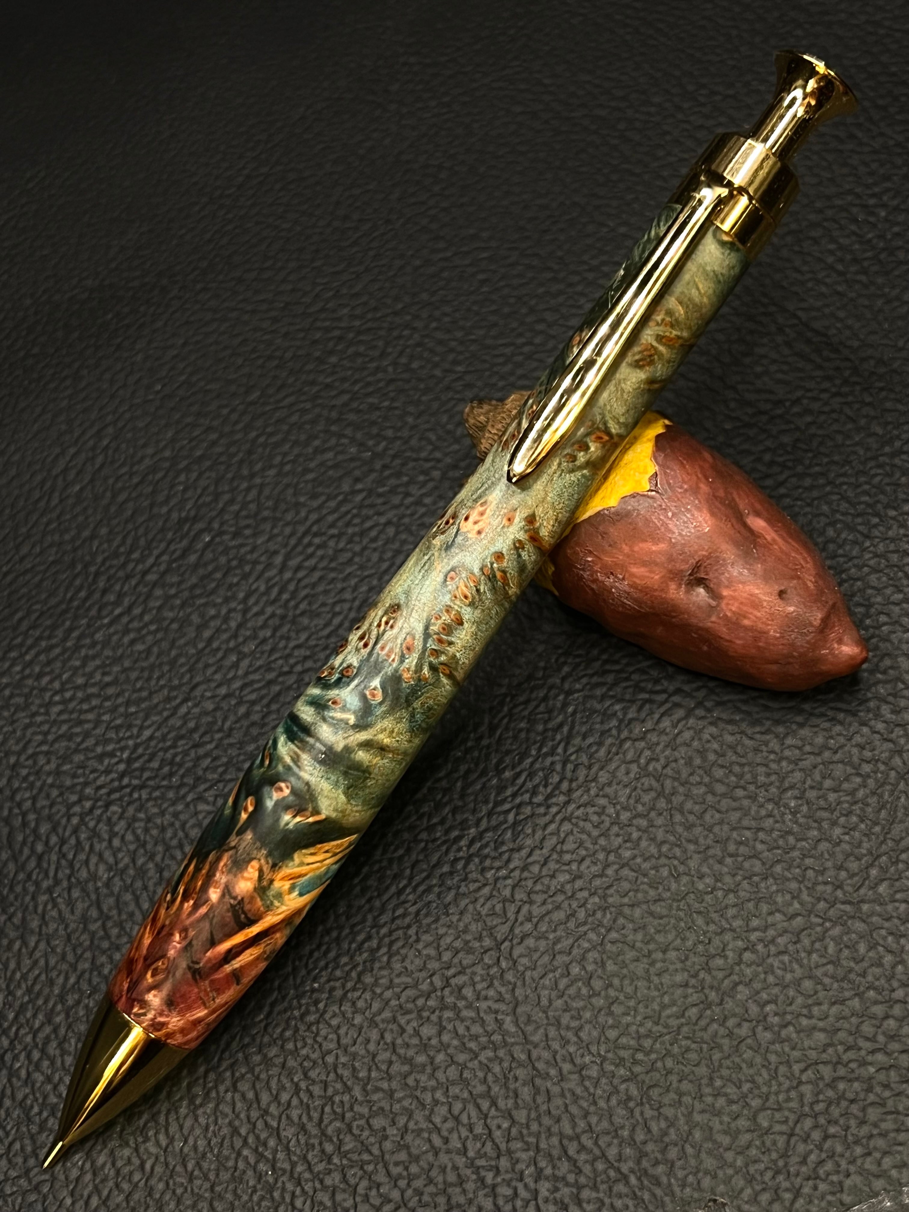 36 黒柿孔雀杢 シャーペンにも交換可能 | こぶた工房