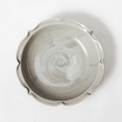 ［石渡 磨美 ］50　稜花深皿（薄鼠）