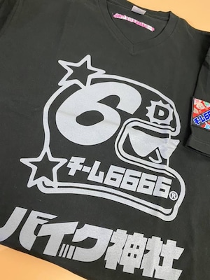 38　ヘルメット 黒 Ｖ首半袖Ｔシャツ