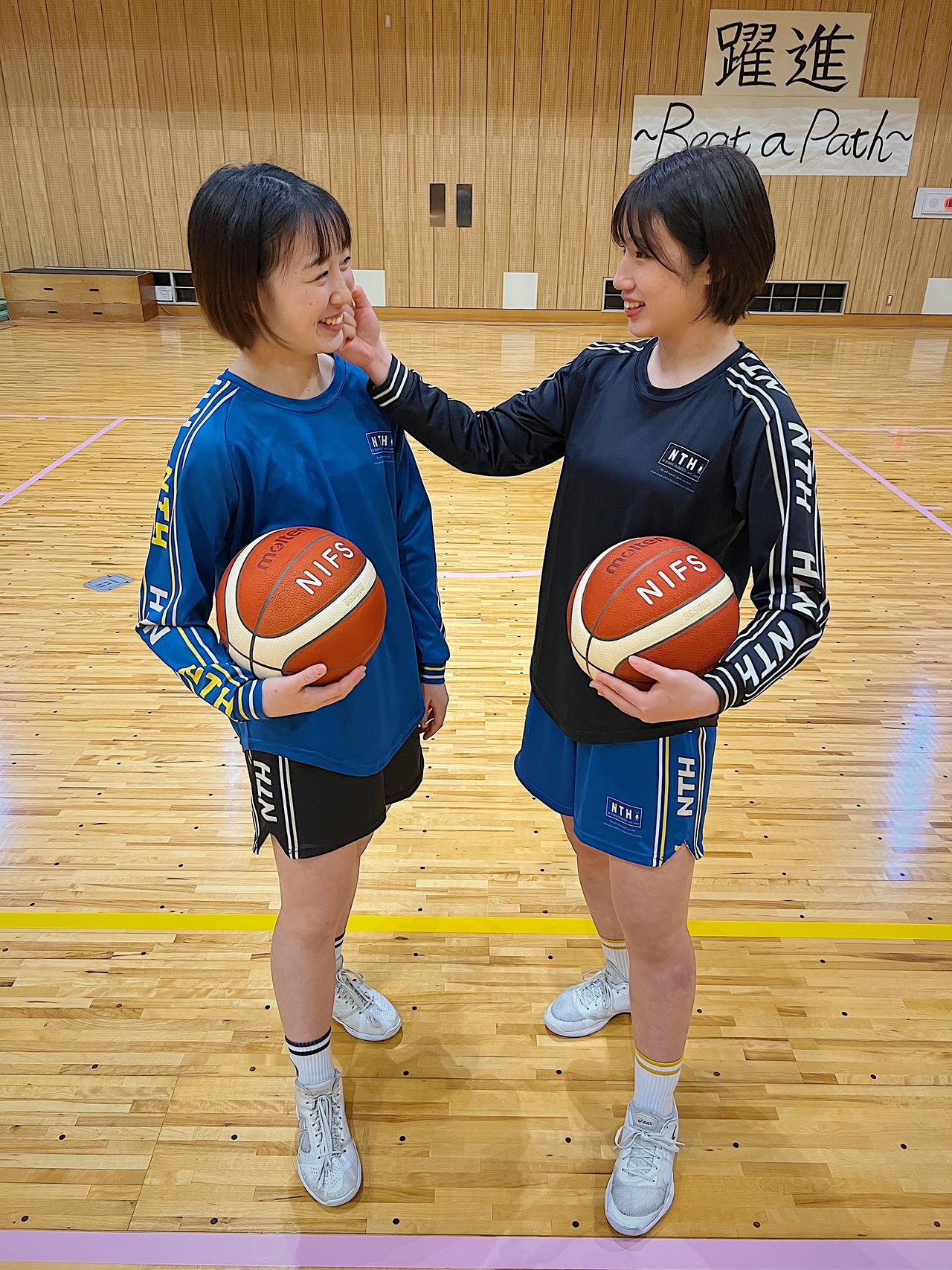 NTH side logo LONGTEE color Black - 8