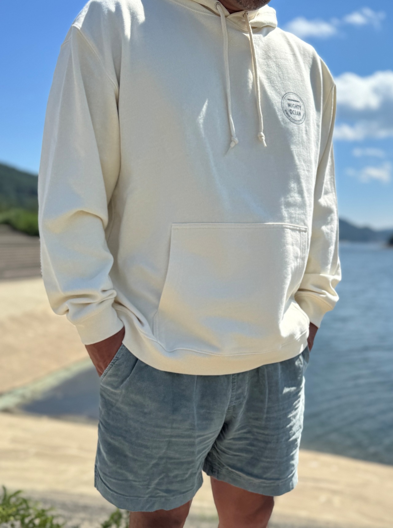 CIRCLE LOGO LIGHT HOODIE