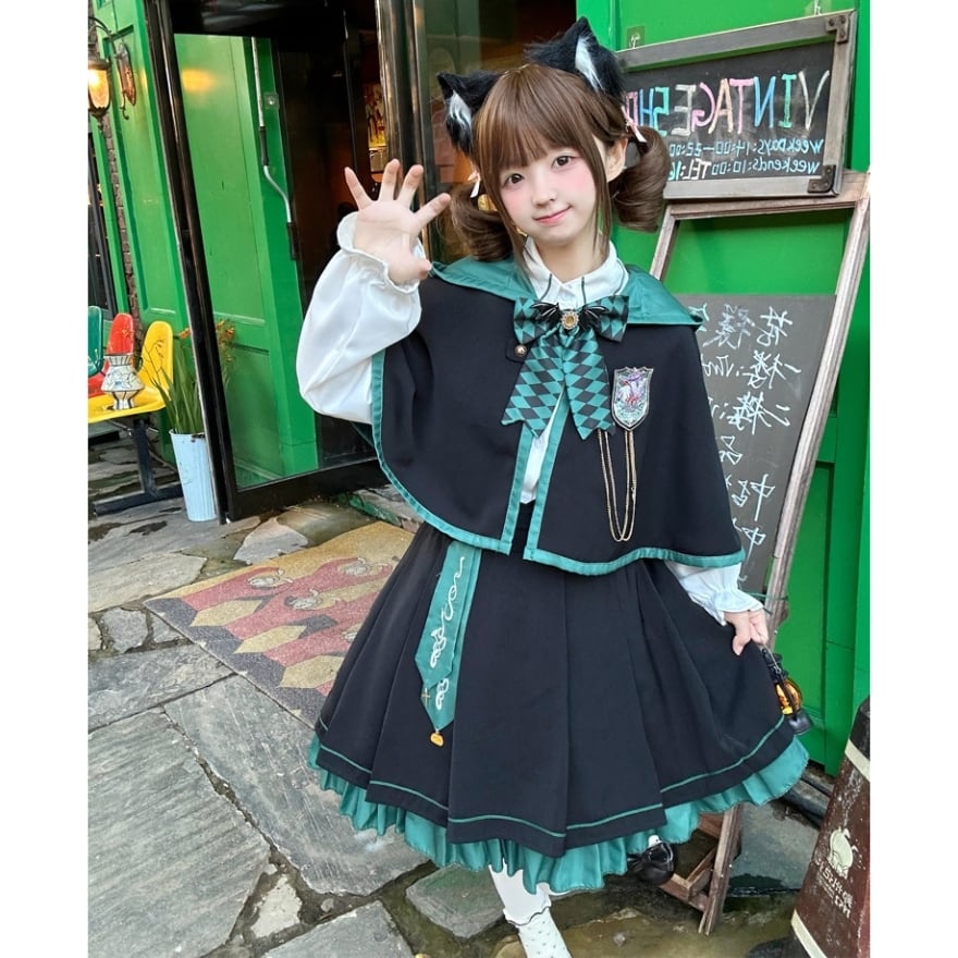憧れの魔法学校の生徒に｜ケープとダイヤ柄リボンが可愛い「魔法学園風