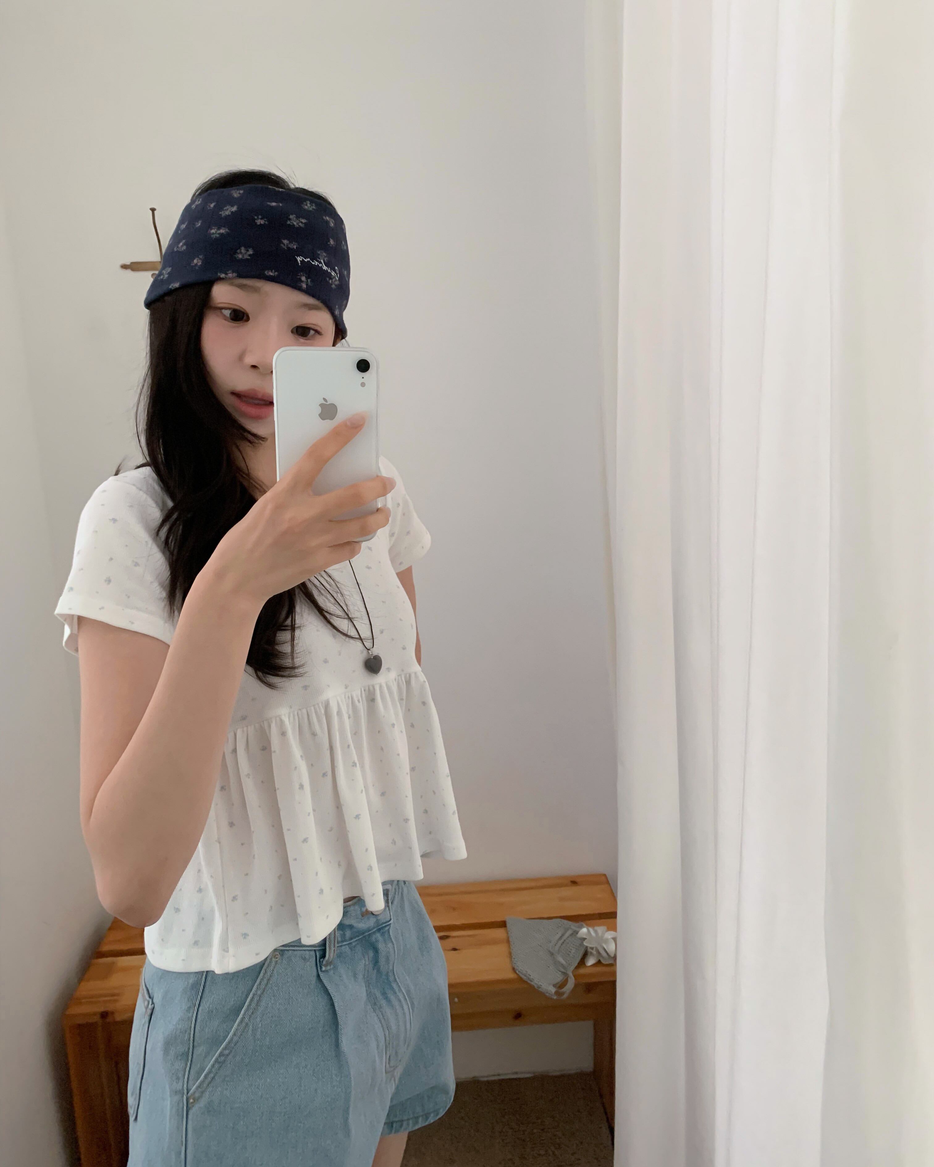 (予約)ezediary / Cozy Floral Tee / 2color