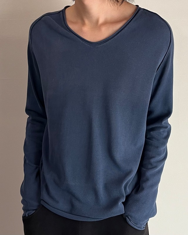 【Cruciani】deep blue round v-neck knit