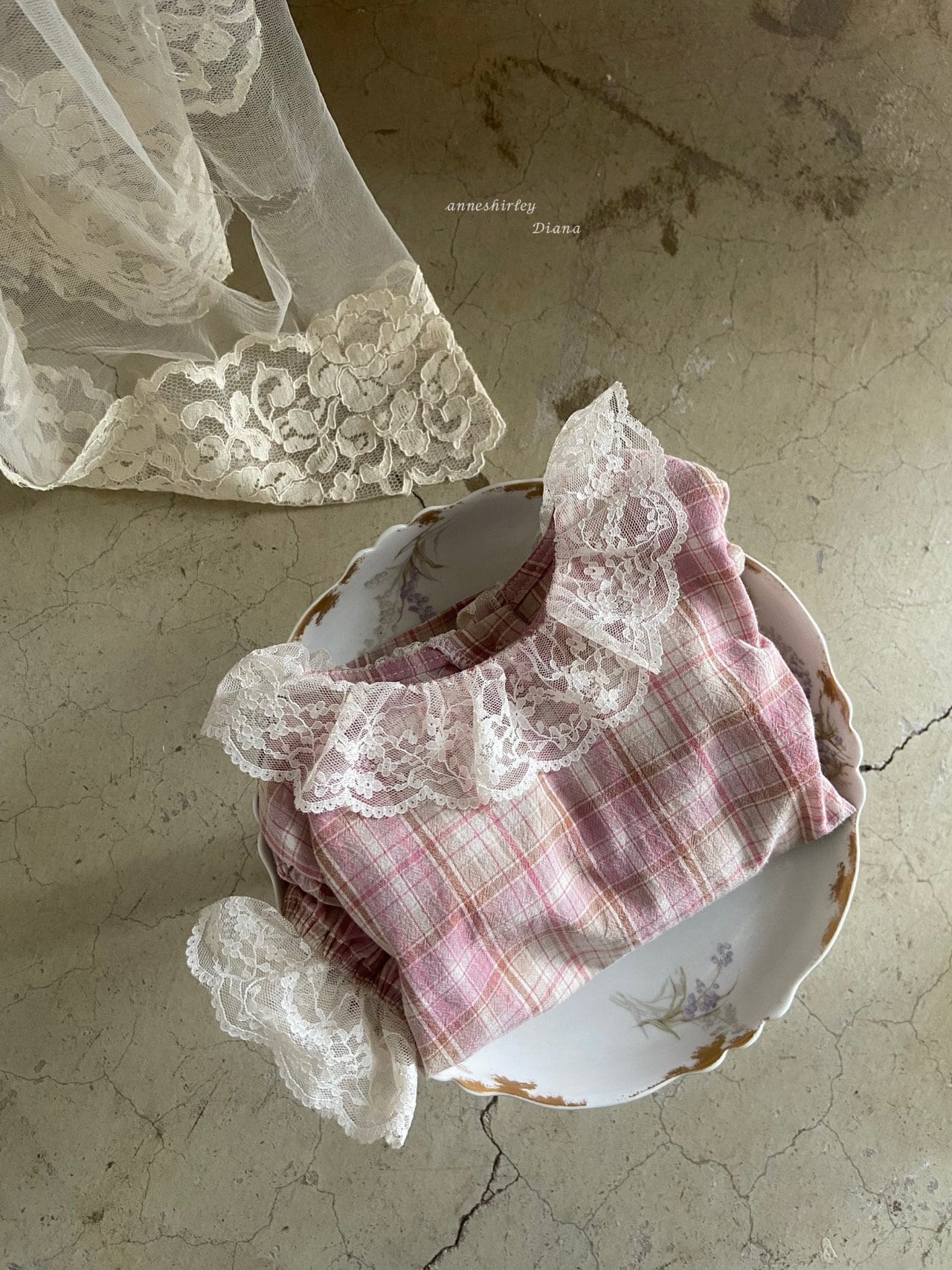 【即納/85size】ローランフリルブラウス / Anneshirley