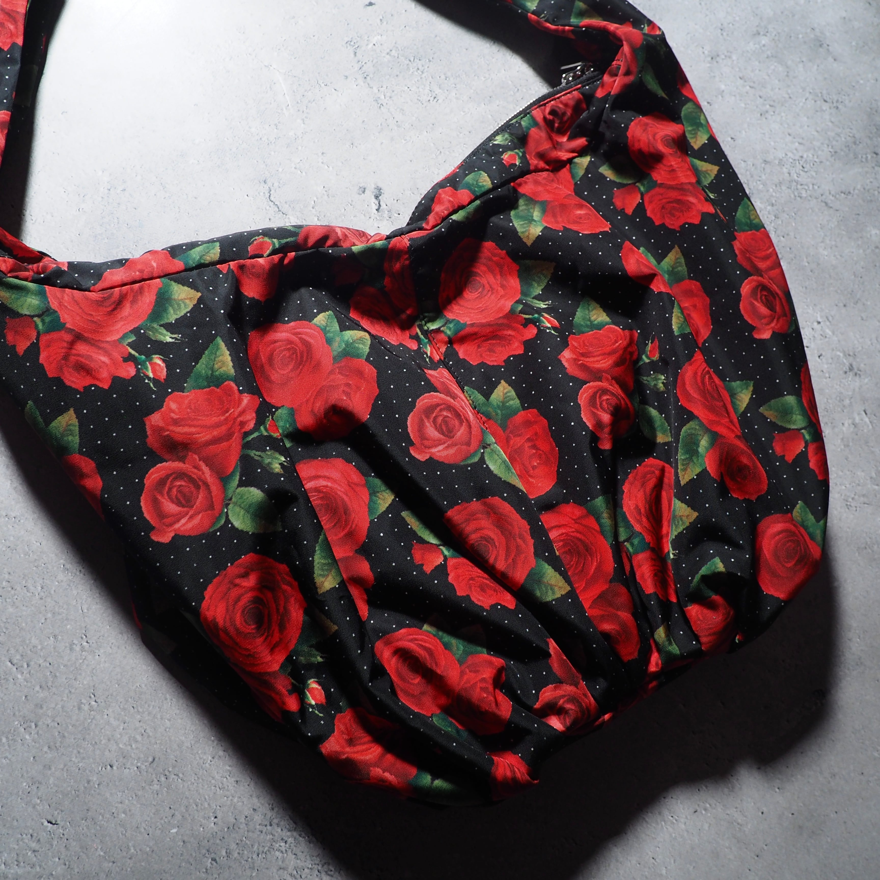Beautiful Rose Flower × Dot pattern Design 2ways hand shoulder Bag