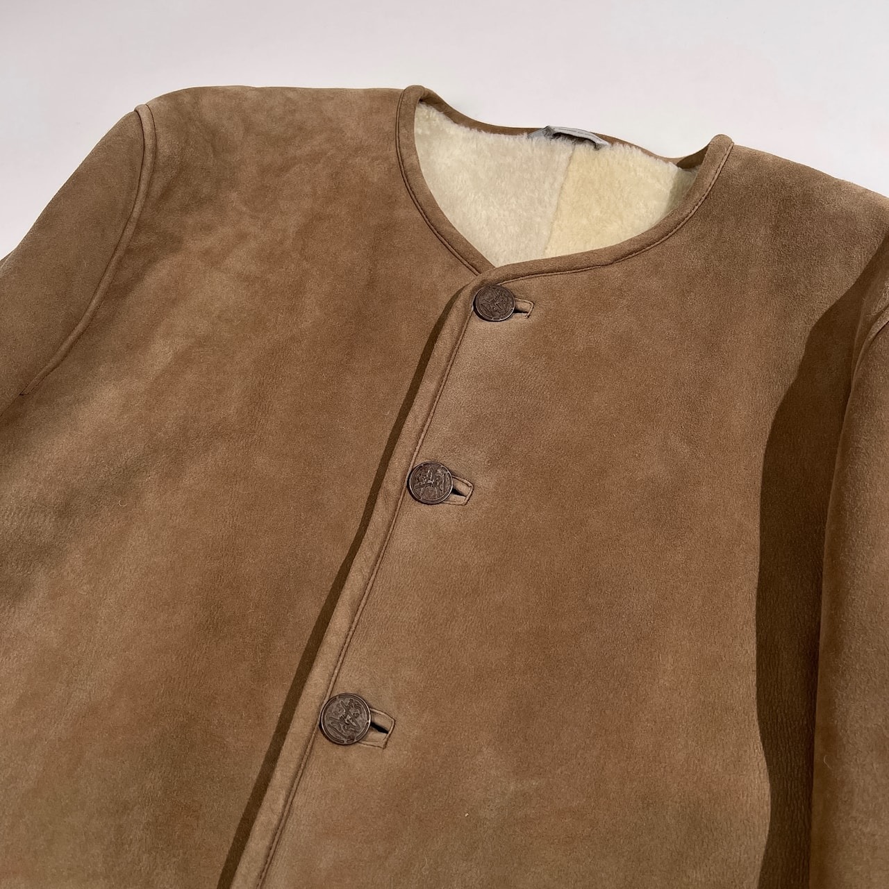 PAPAS パパス ノーカラー ムートン コート ジャケット /ビンテージ風ボタン/本革/羊革