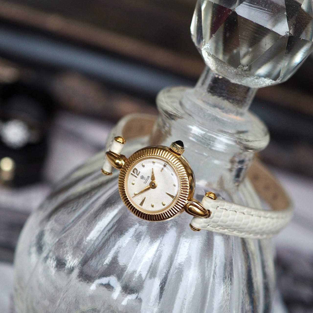 TUDOR チュードル by ROLEX 小薔薇マーク アンティーク時計 | Plumage 