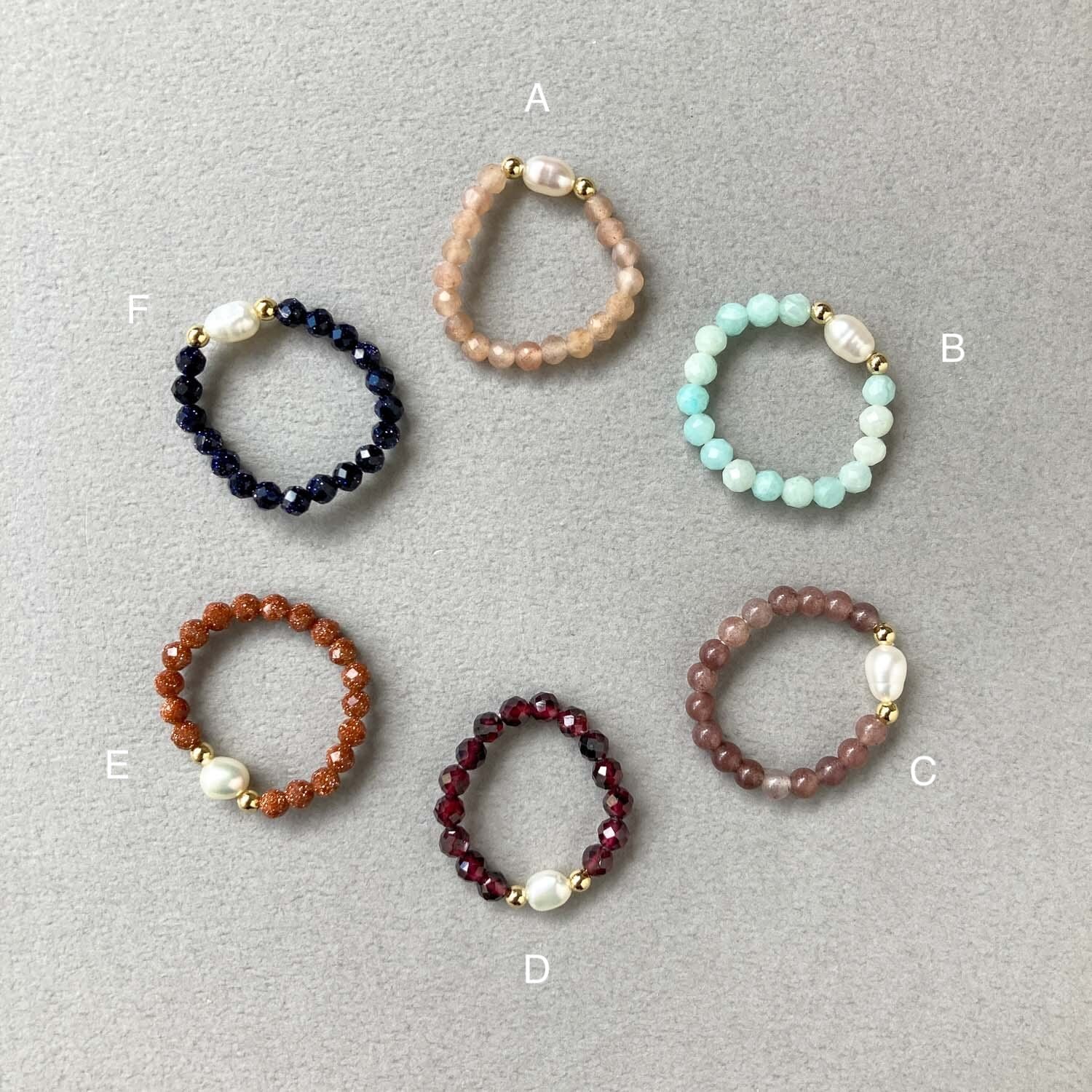 Jucicleヒトデチャームと淡水真珠ビーズのリンクアンクレット（ゴールド - ブルービーズ）