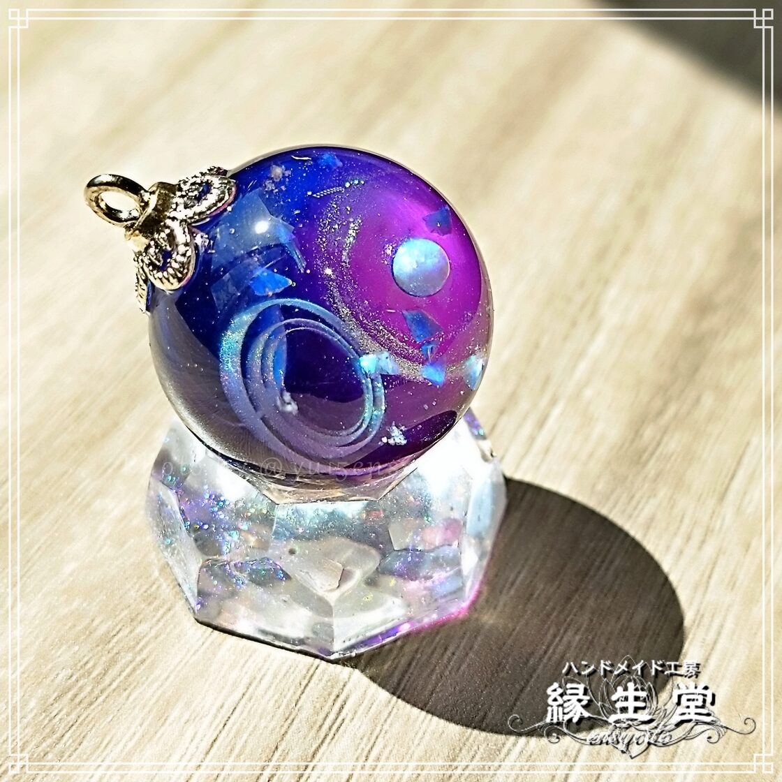レジン宇宙玉・25mm ～蒼雲～ ネックレス | Pay ID