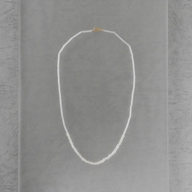 DIFFERENCE Necklace petite 1