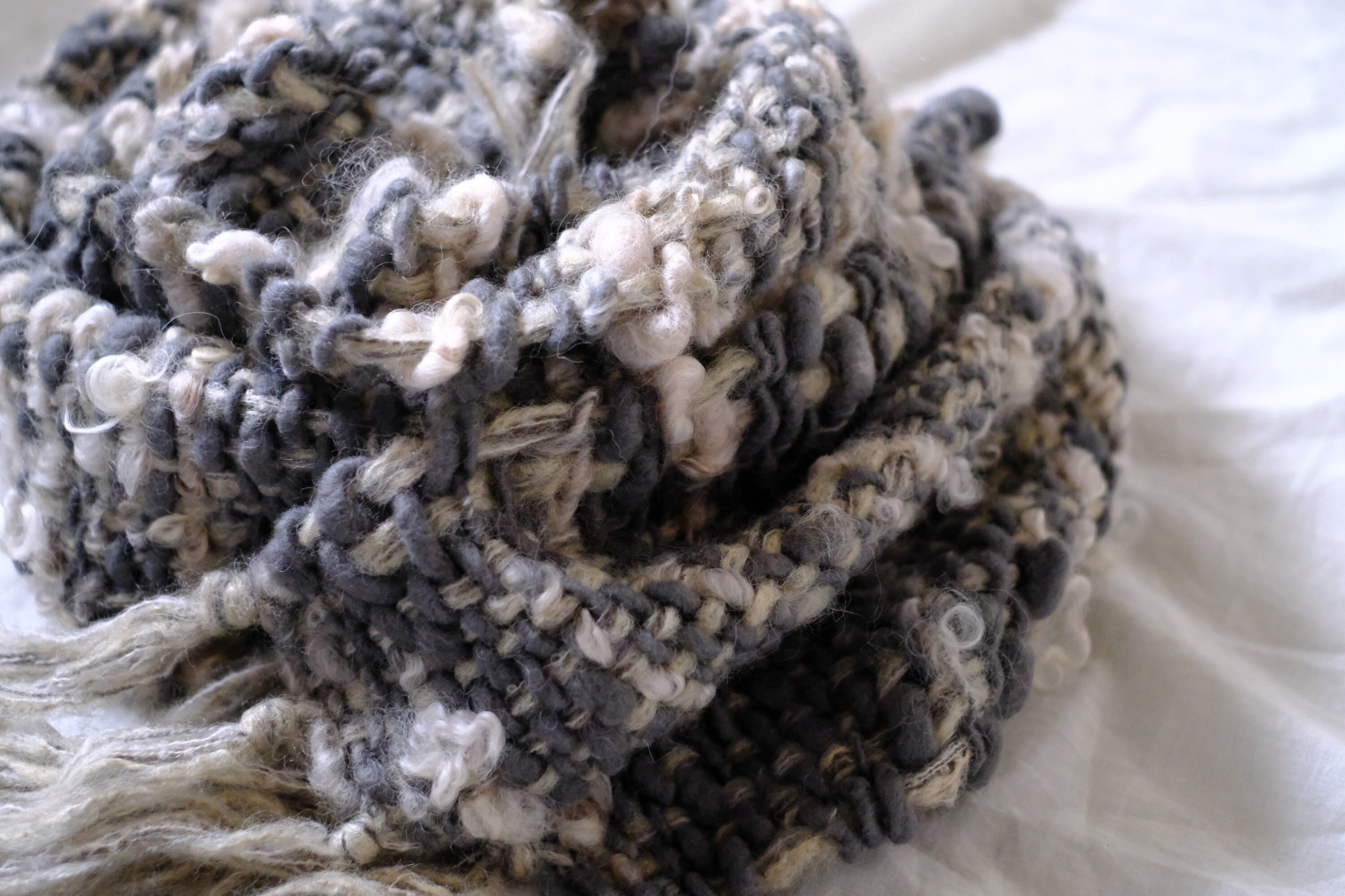 手紡ぎ糸のマフラー　o-0539