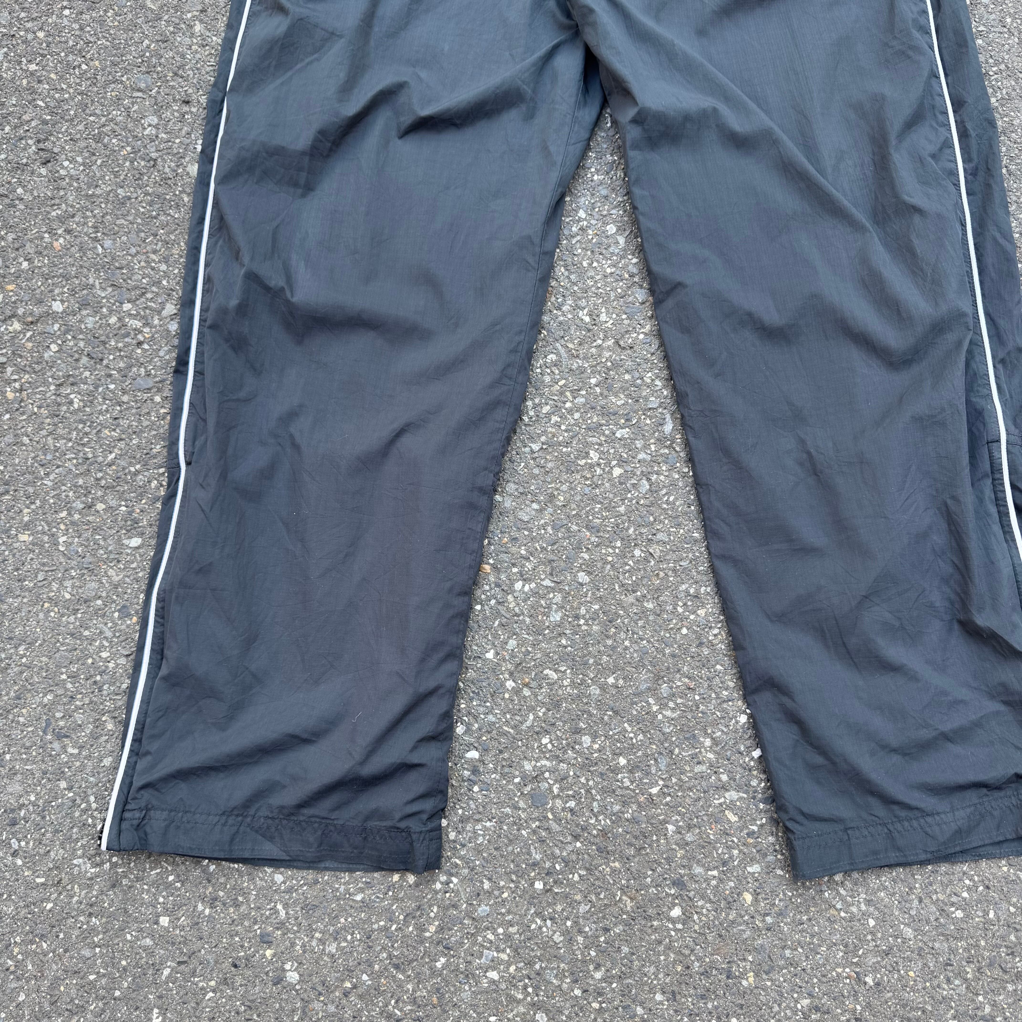 NIKE サイドライン ワイドナイロンパンツ AKB | 古着屋PENNY