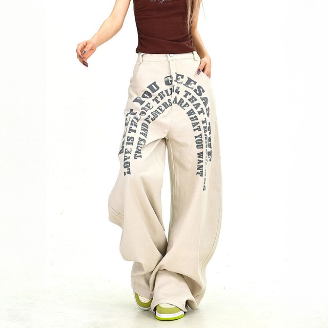 アーチレターグラフィックルーズラインカーブパンツ 1col   R01907