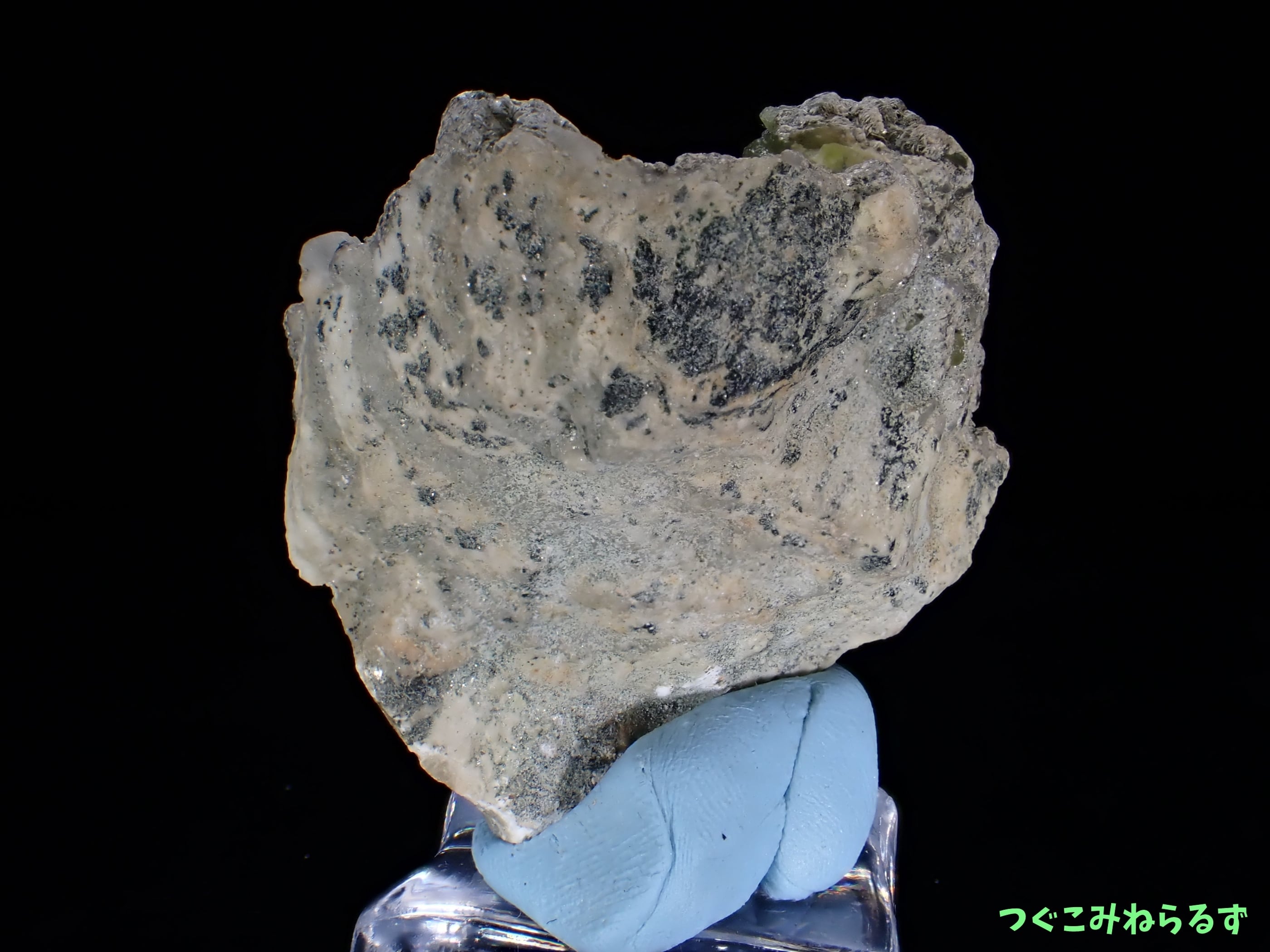 チタナイト (スフェーン) くさび石 パキスタン 原石 カット スフェーン