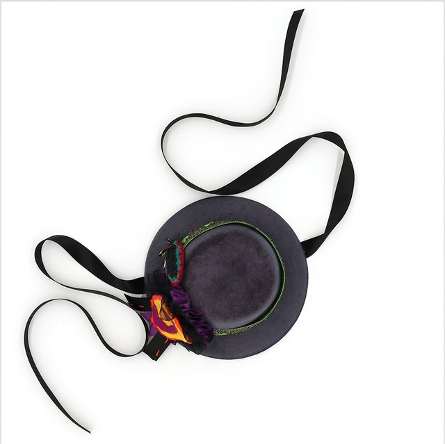 いたずら好きのハット帽