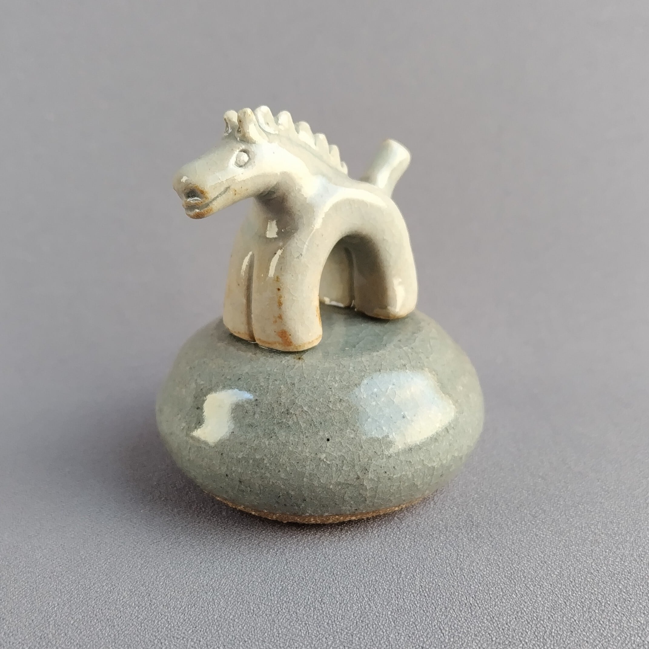 馬の置物（大） 午年 干支 透明釉・青磁釉 【商品番号：00844】 | や