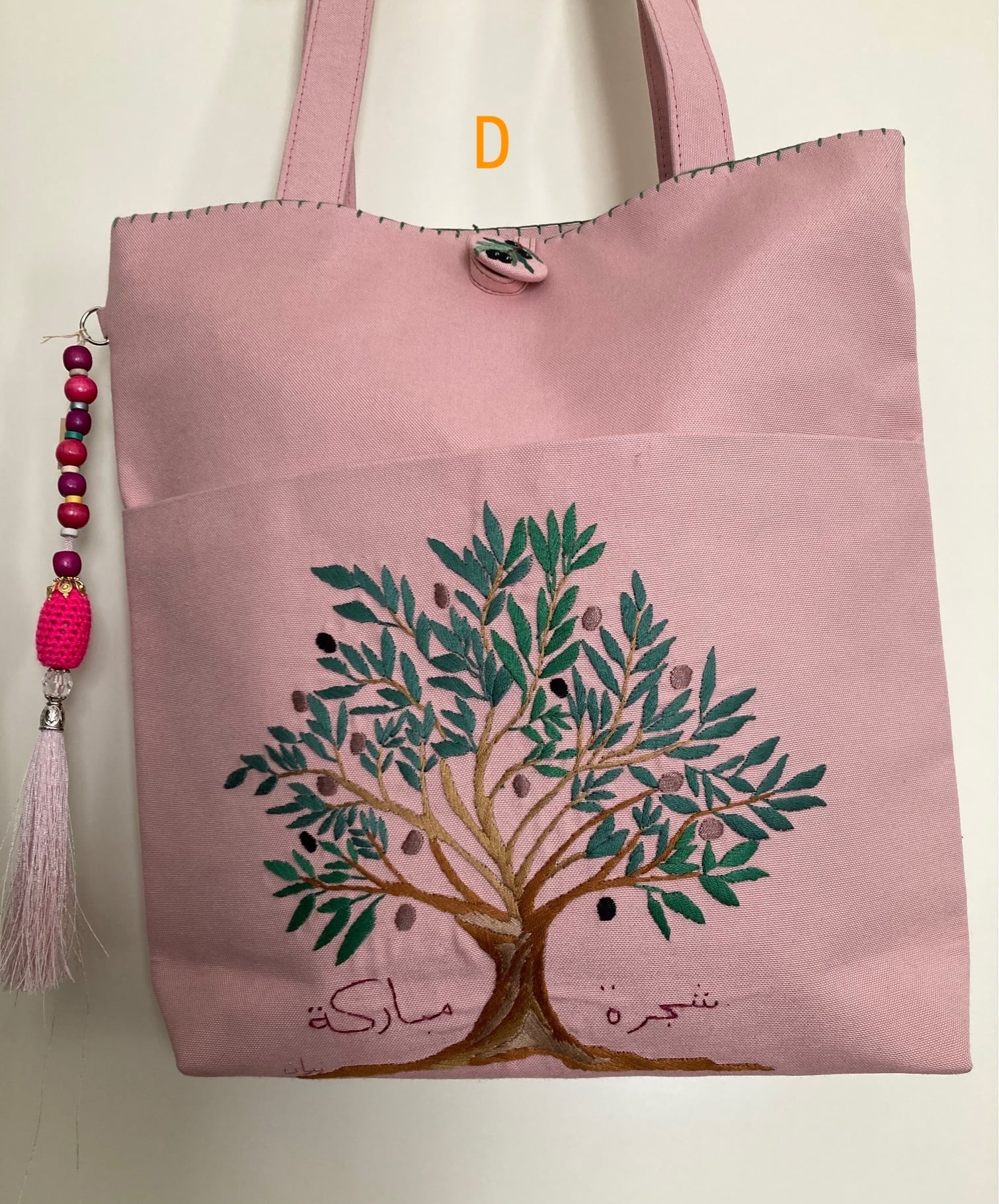 残り一枚! 手刺繍トートバッグ【オリーブ】