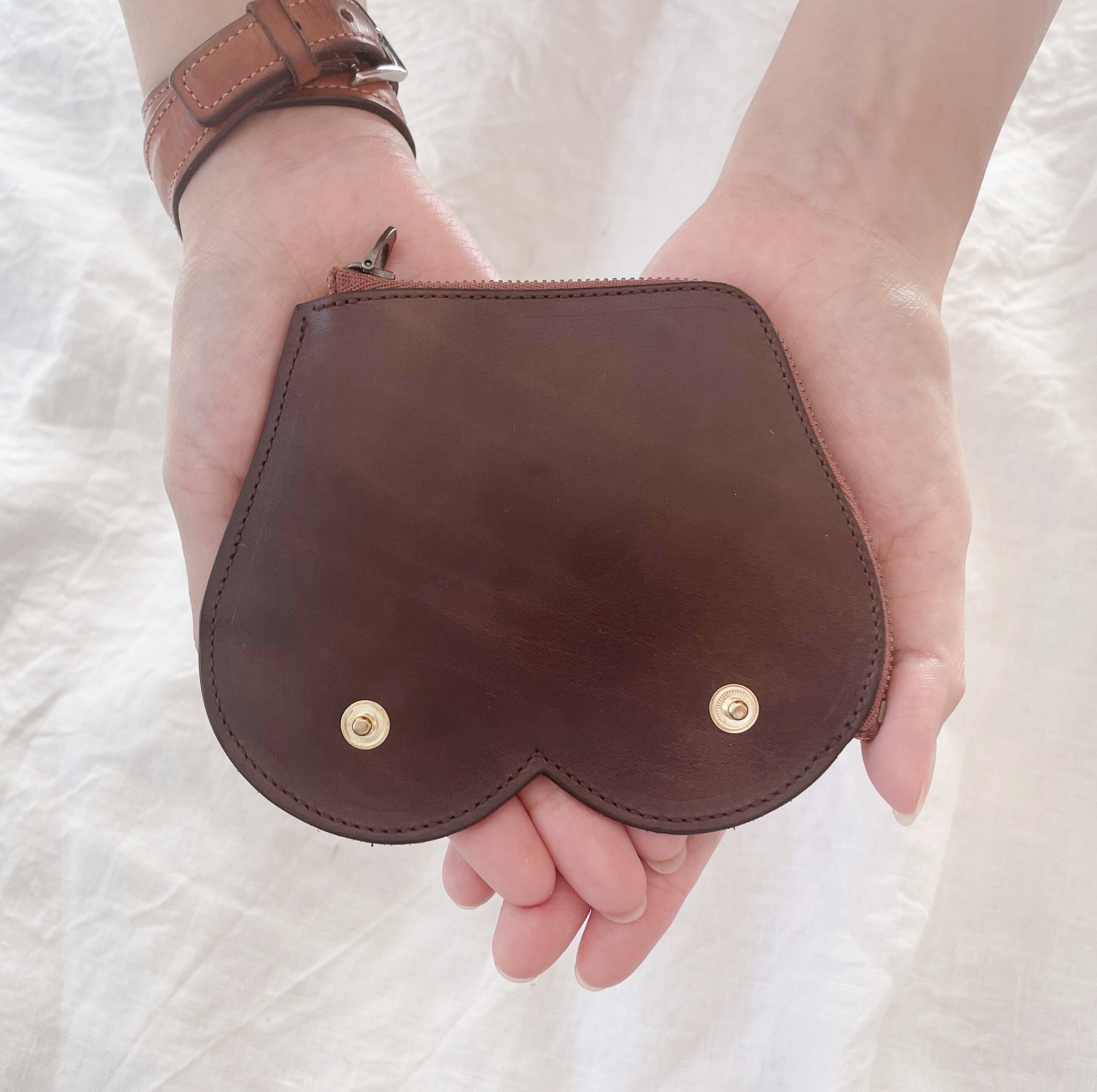 Oppai Wallet ちちL字財布 | ATELIER TANUKI