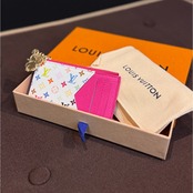 【LOUIS VUITTON】ルイヴィトン ルイヴィトン × 村上隆 カードケース ポルト カルト･ロミー　カラー： カワイイピンク