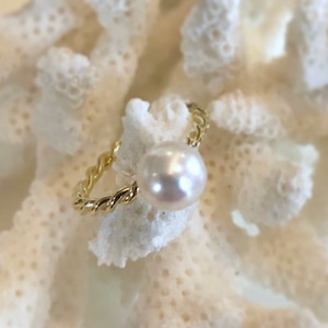 pearl pinky ring (K18)