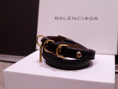 美品◆BALENCIAGA バレンシアガ 3連レザースタッズブレスレット◆