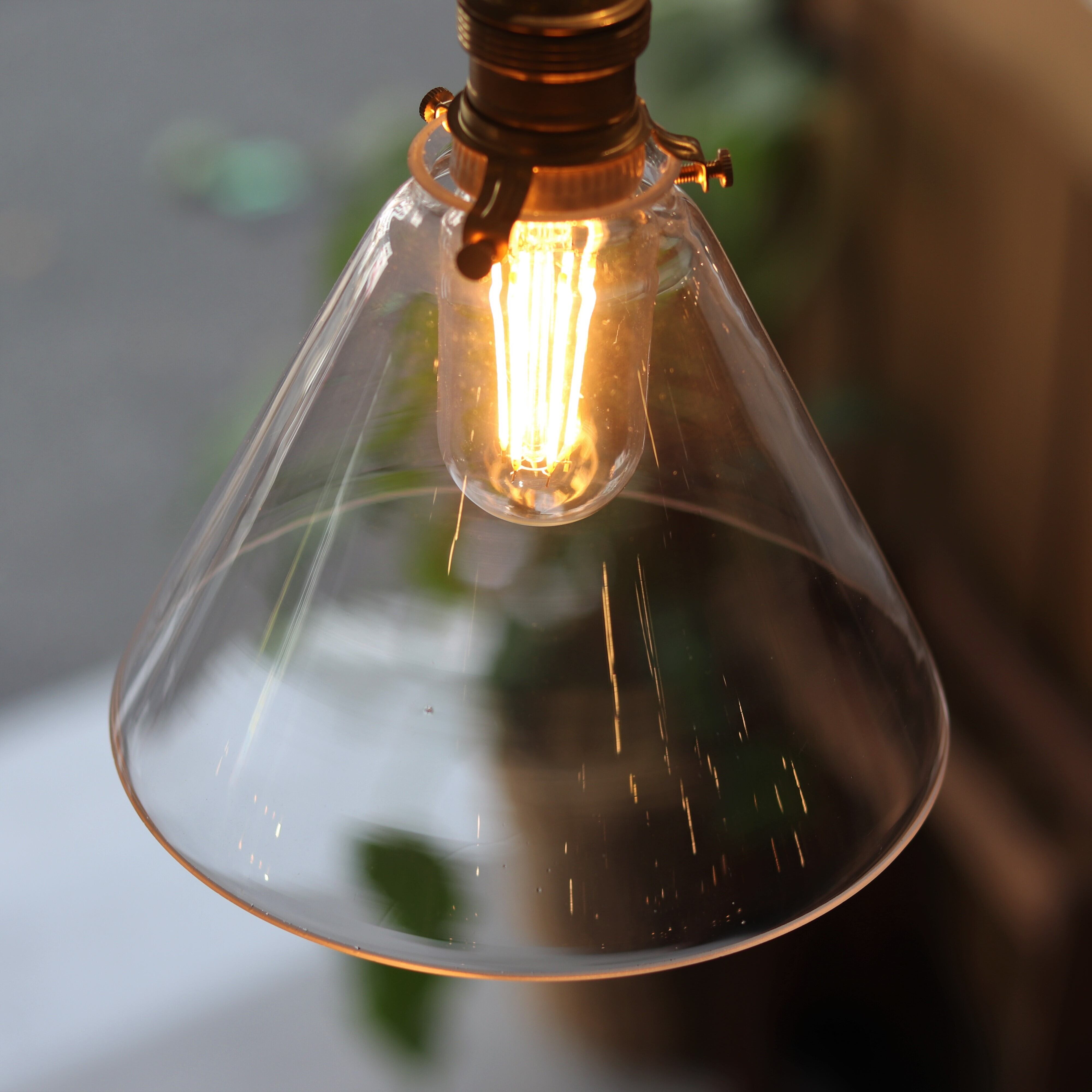 撮影で使ったのみ　ガラスシェードの照明 照明】ガラスシェード コニックワイド【3045】 | ジーフラット