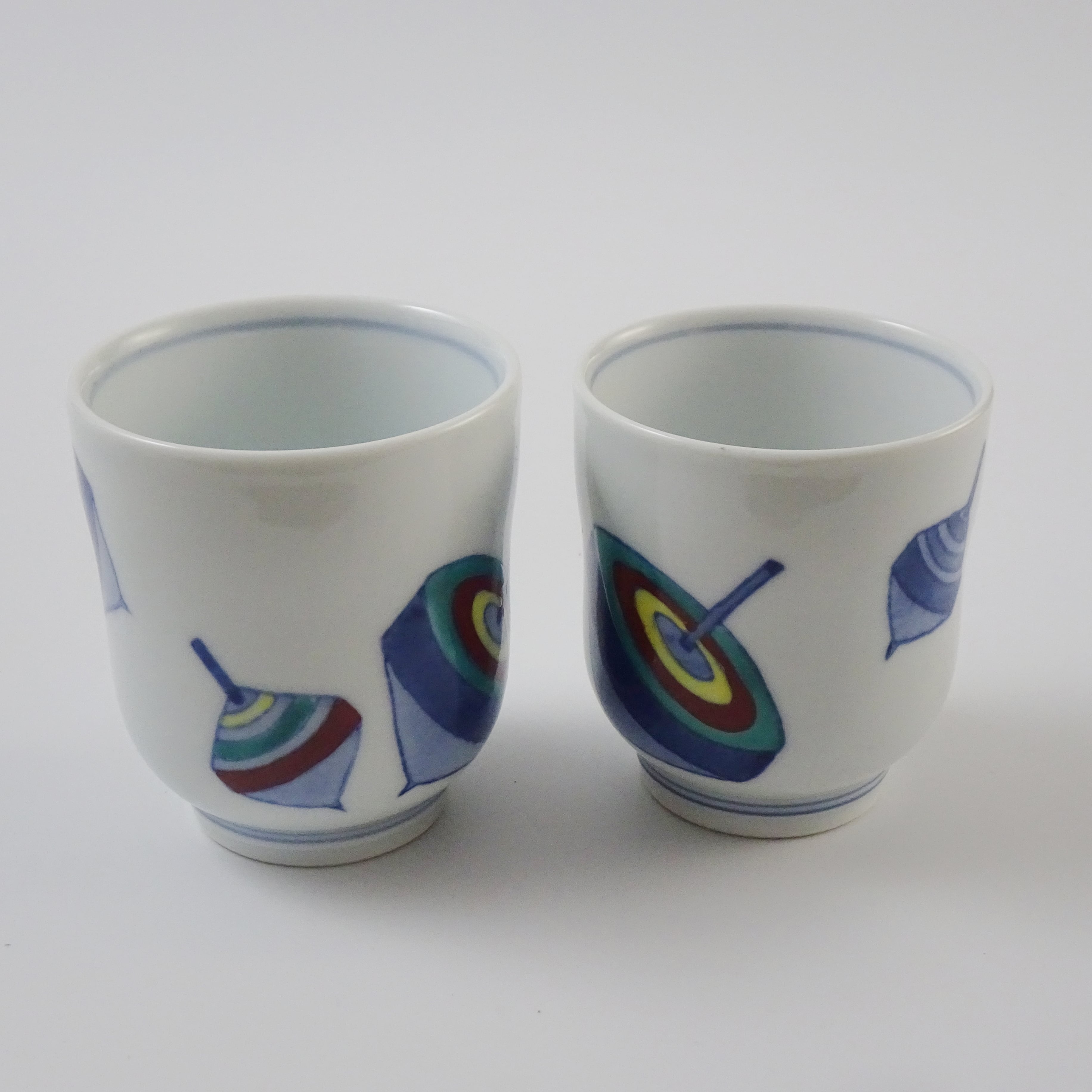 伊万里焼 縁起物ペアーゆのみ(大・小)化粧箱入