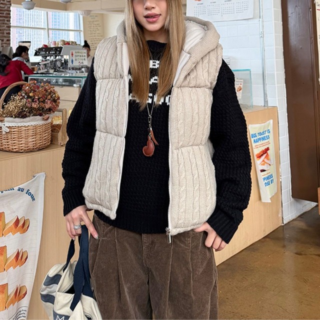 ケーブルパフクラシックニットベスト   R01277