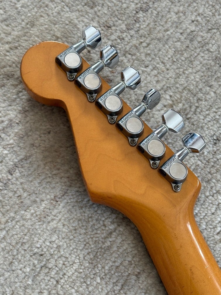 Squier Stratocaster SST-30 '84-'87 | tenokuni-japan