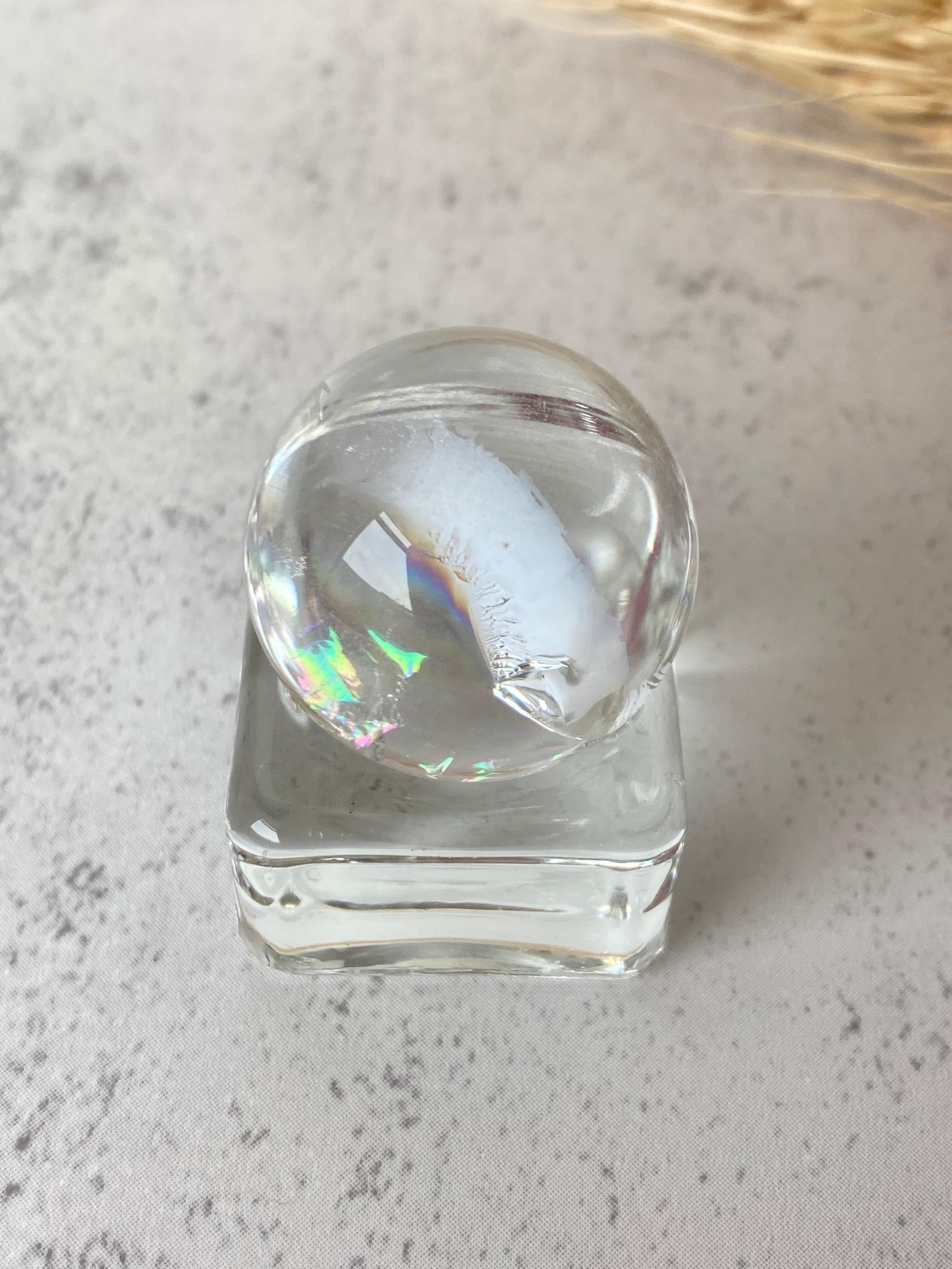 マダガスカル産 アイリスクォーツ 19.5g / レインボー / 虹入り マダガスカル産 アイリスクォーツ 19.5g / レインボー / 虹入り