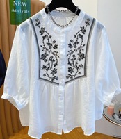 刺繍コットンリネンブラウス