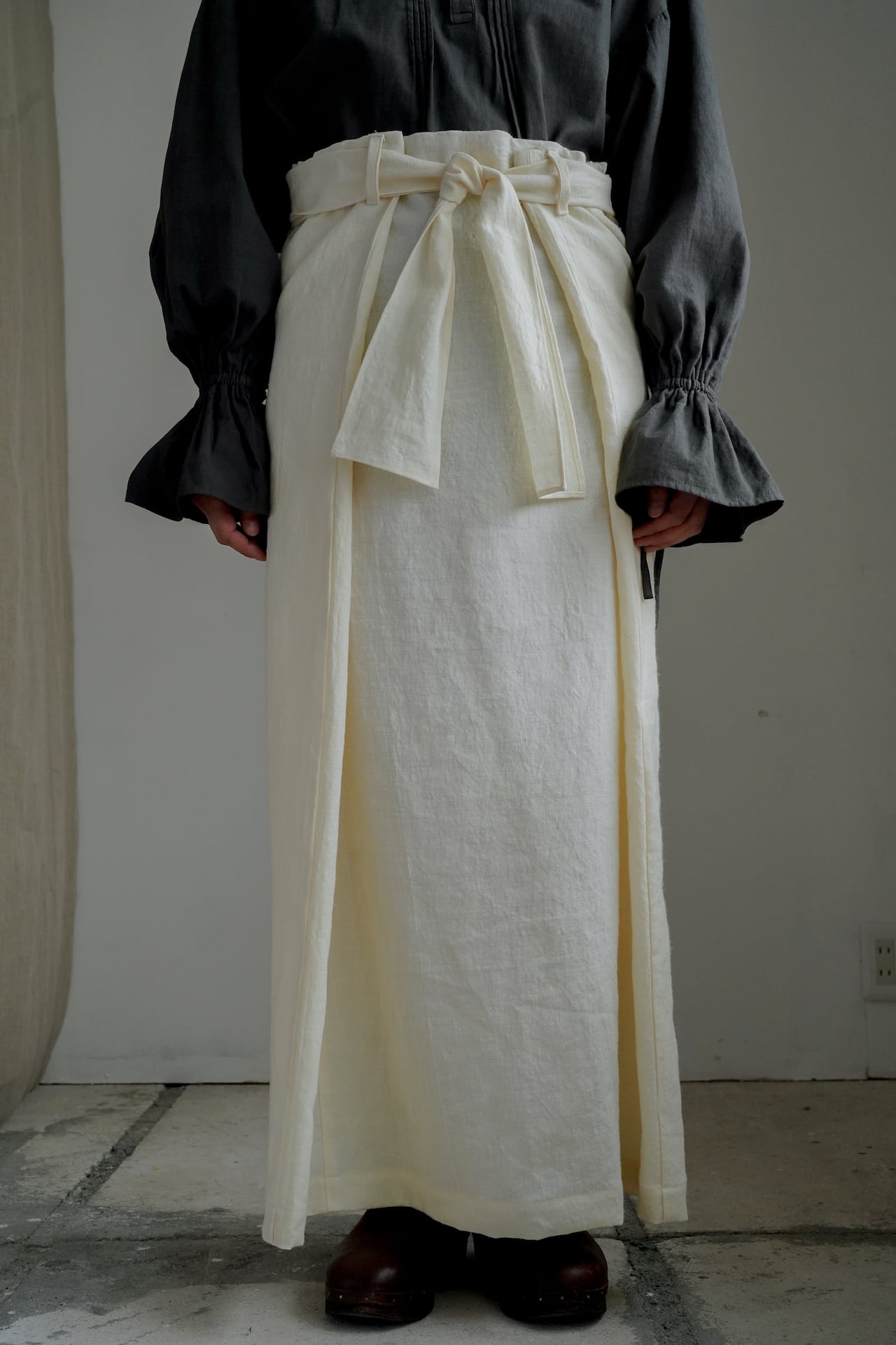 Linen Wool Wrap Skirt c/WHITE