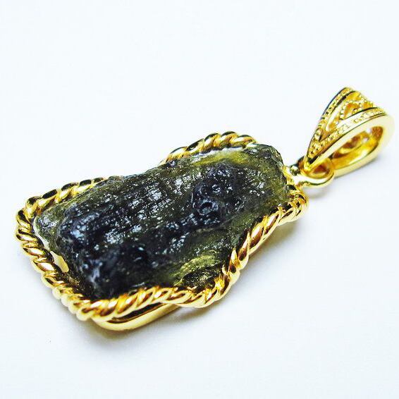 モルダバイト ペンダント 原石 ペンダントトップ メール便可 [M便 1/20] 199-424