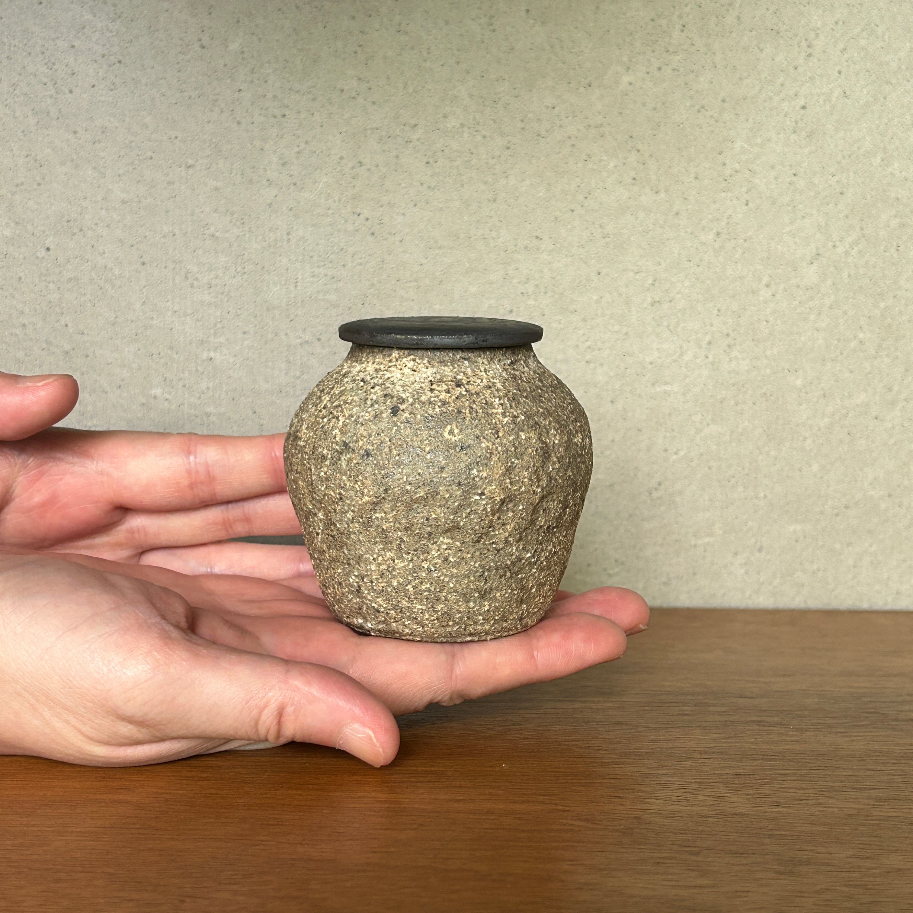 村上躍〉白灰化粧小壺 | たかすの杜 Online Shop