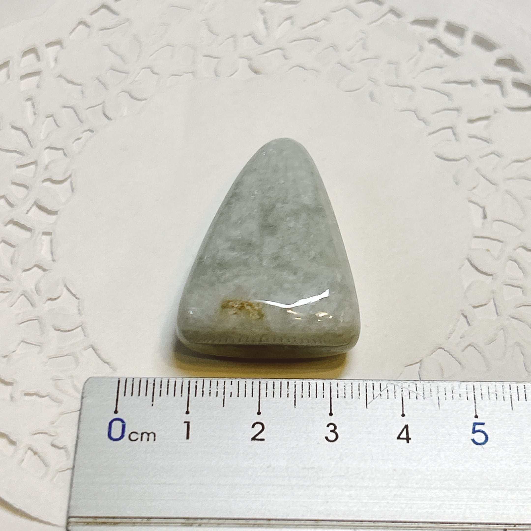 17954】 翡翠 ミャンマー産 ヒスイ ひすい ジェード タンブル 磨き石