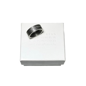 MAISON MARGIELA heavy gauge silver logo band ring