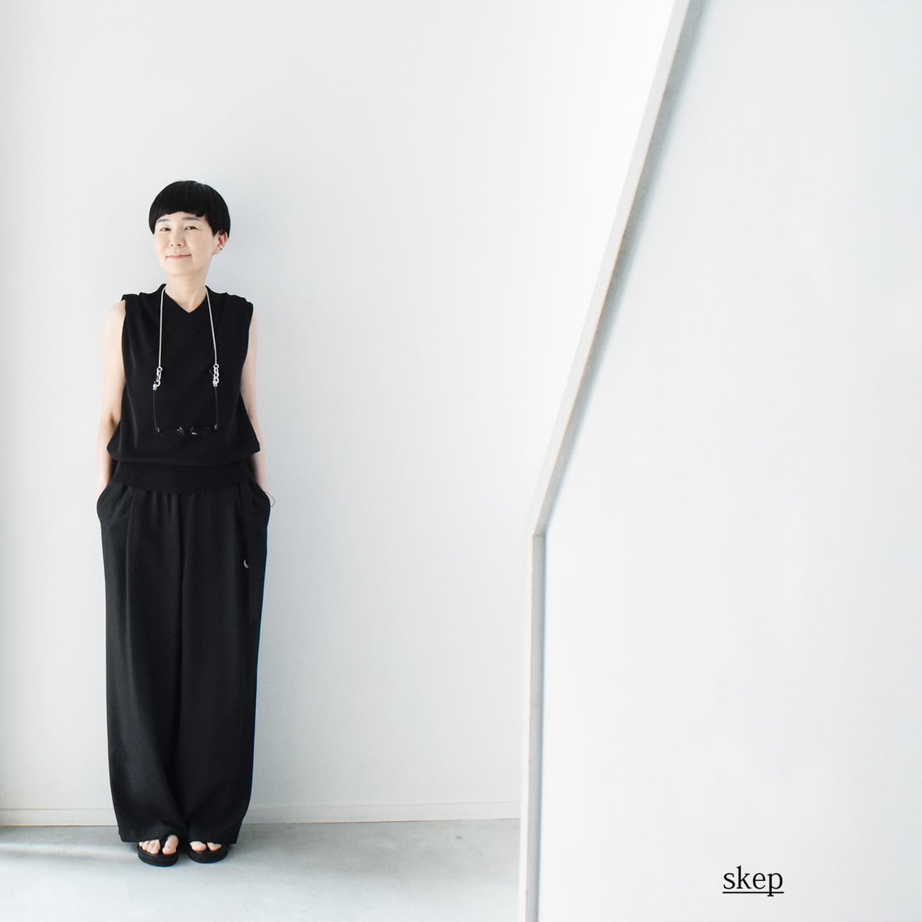 後ろタックワイドパンツ：黒［PT03LPBK］ | skep-online shop