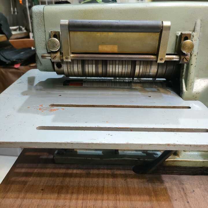 中古】NIPPY細革裁断機（スリッター）※全国配送対応可能 | and leather