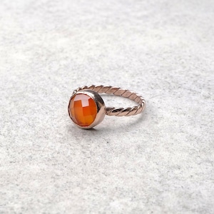 SINGLE STONE NON-ADJUSTABLE RING 047